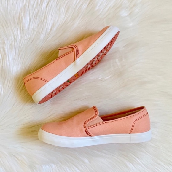 Timberland Newport Bay Coral Canvas Slip-On Shoes - Picture 3 of 6
